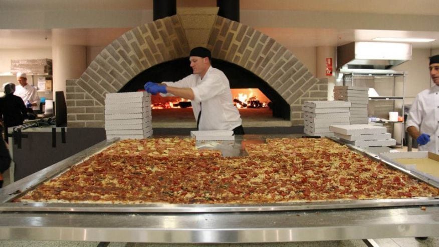 ᐈ 10 найбільших піц у світі - великі піци - самі великі піци 2024