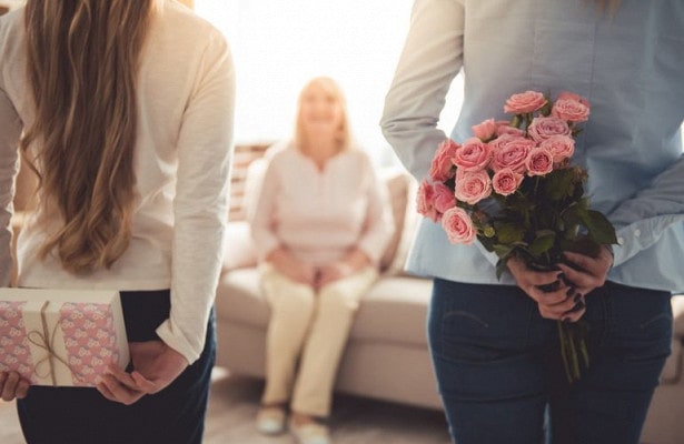 Найкращий подарунок на 8 березня для мами