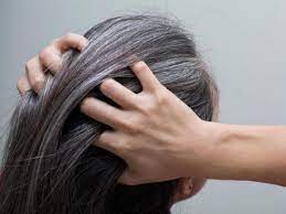 Сиве волосся - Чи призводить вищипування білого волосся до більшого посивіння?