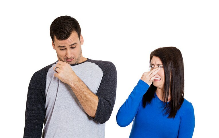 Від чого залежить запах поту і як його зменшити